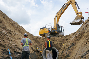 digger-with-workers